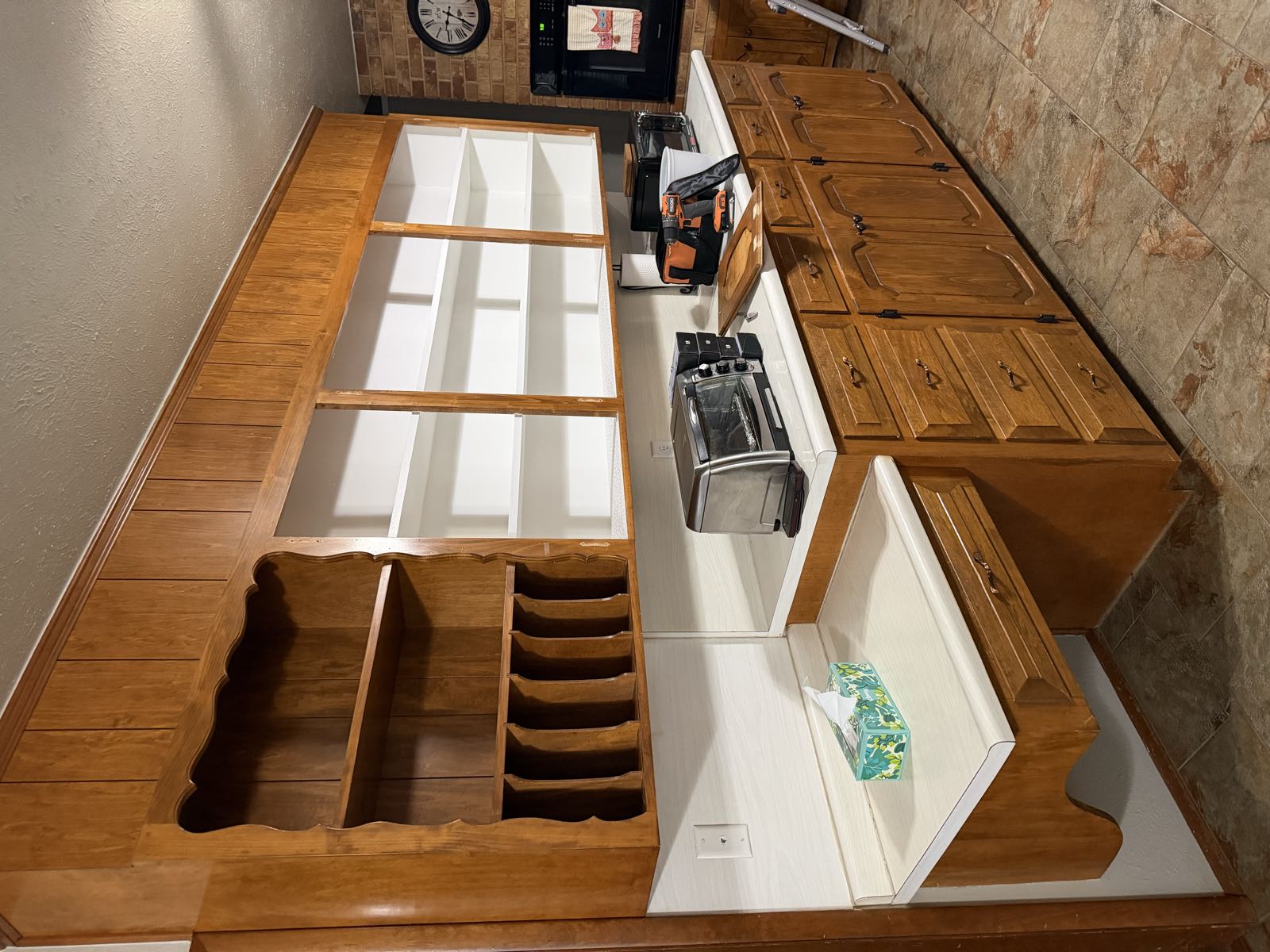 Dated wood kitchen cabinets before remodel